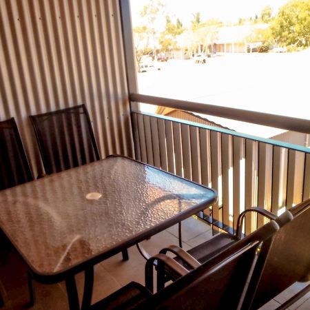 Spinifex Hotel Derby Room photo